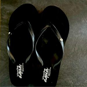 New without tags La Vie En Rose Aqua  Wedge Sandals Size M(7 -7.5).